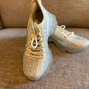 Steve Madden White and Silver Sneakers with Textured Knit Upper